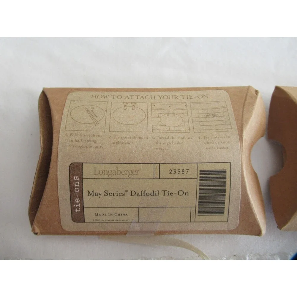 Lot 2x Longaberger Collector Club May Series Daffodil Basket Tie-Ons 23587